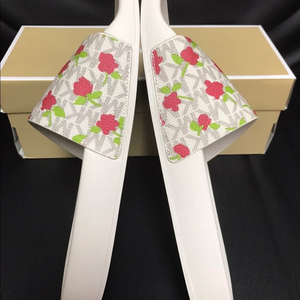 Michael Kors Gilmore Slides with Floral - Picture 3 of 7